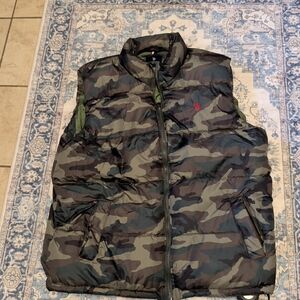 U.S. Polo Assn. Men’s Camo Puffer Vest - Green/Black with Red Logo